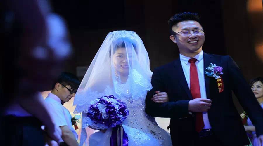 “招远大嫚”刘春红结婚了，这是真的！