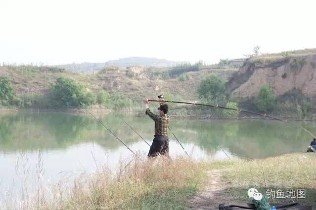 【钓鱼技巧】悬坠钓法的几种抛竿方法