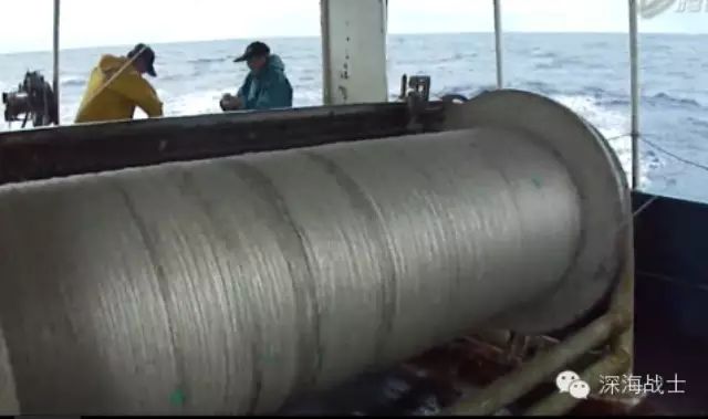 能放几十海里的鱼线、同时3000个活饵放流的巨型电搅啥概念？