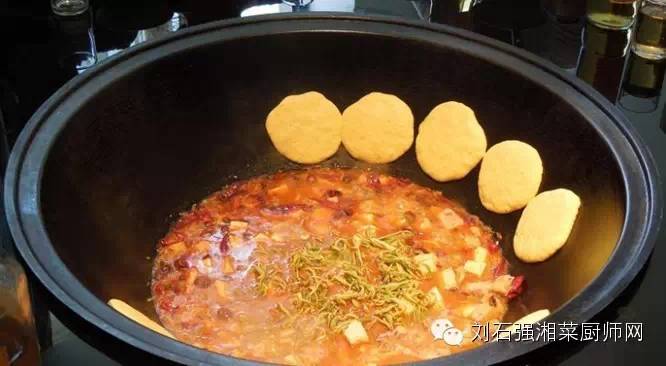 今冬流行湘菜加盟特色菜 酒香铁锅鱼