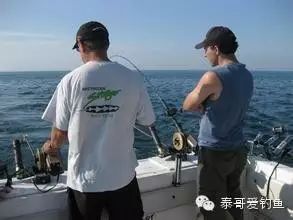 钓鱼人享受路亚钓鱼激情的一段视频