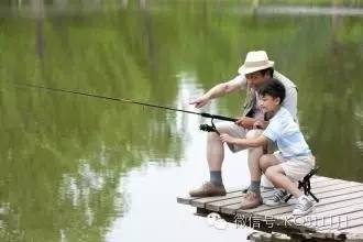 视频>小小年纪很会钓鱼