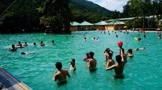 柳州这些带泳池的山庄，这个夏天你不选一家去清凉一下吗？