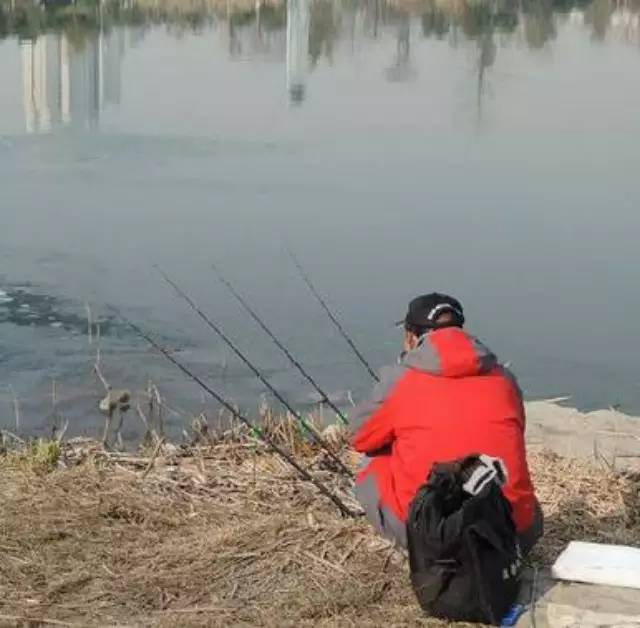 【钓鱼技巧】天冷钓鱼有绝招，新总结出来的冬钓好方法，速来围观！