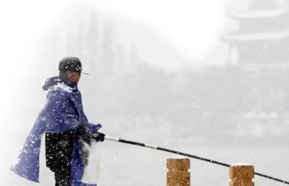 冬季下雪天钓鱼的技巧