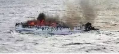 蓬莱海钓船夜间归航途中起火　17人弃船跳海获救