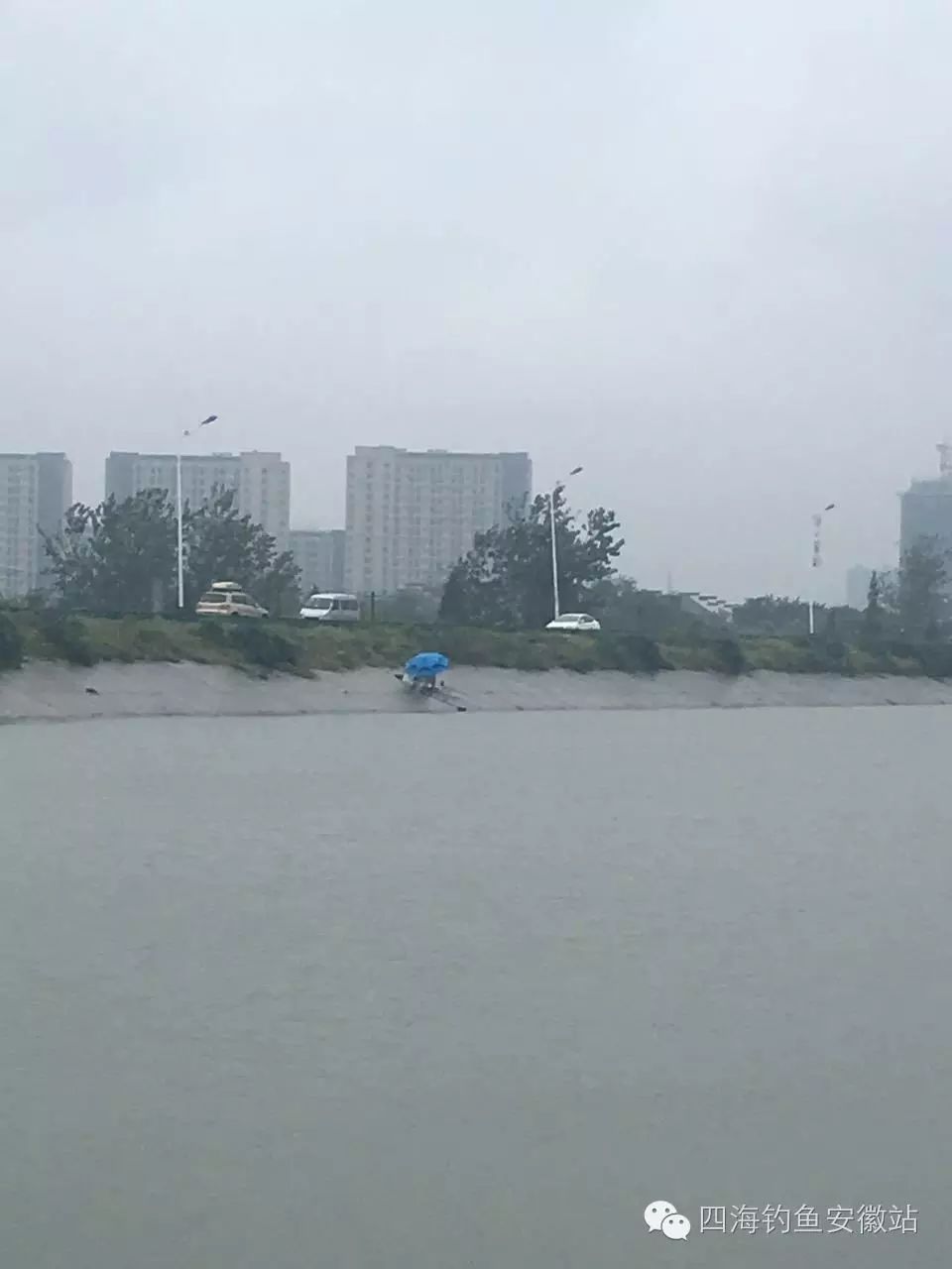 台风来临时出征磨店水库