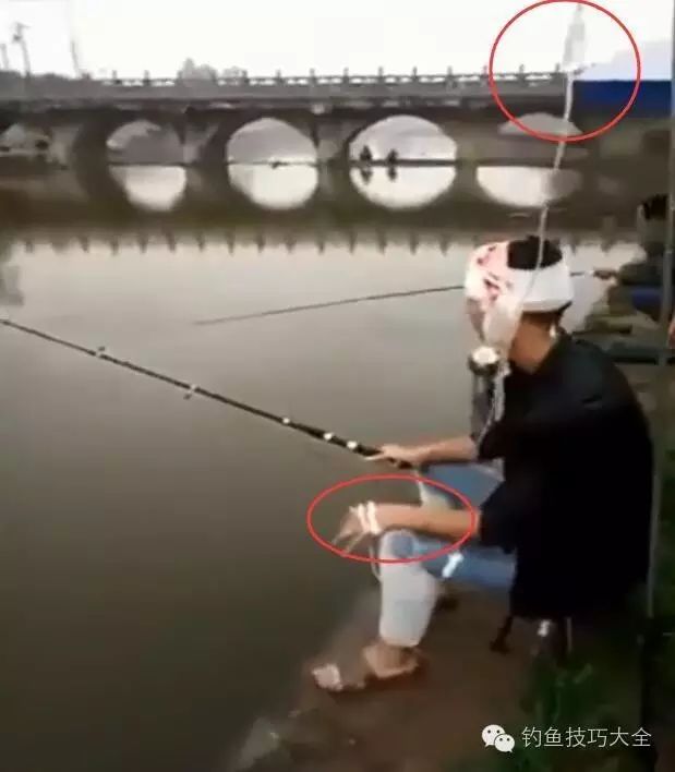 瞧：真实用生命垂钓的钓鱼人！
