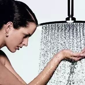 【海生活】洗澡用沐浴露还是香皂？医生的话让人惊出冷汗！