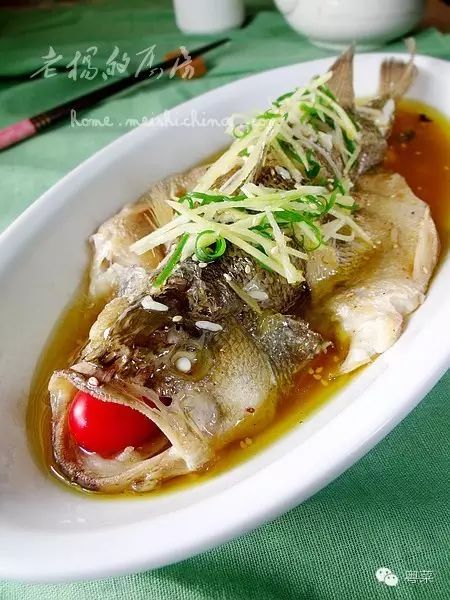 【正宗粤菜】清蒸鲈鱼，家宴中不可缺少的一道主菜