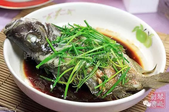 【传统粤菜】粤式清蒸鱼的做法