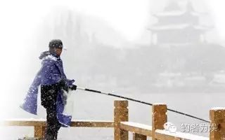 冬季下雪天钓鱼技巧，值得一看。