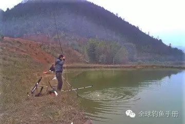 秋季钓鱼的选时选位用饵技巧及钓具配置