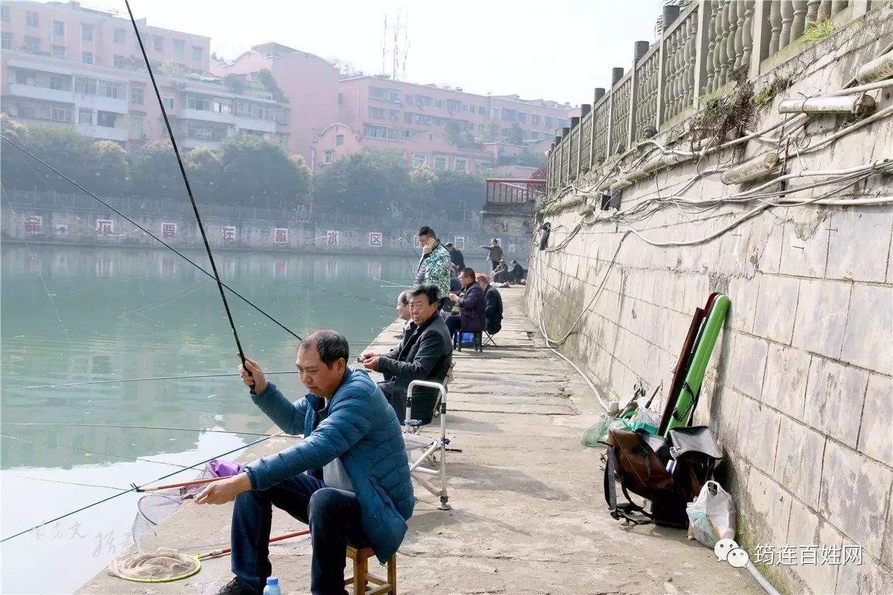 筠连的全国钓鱼赛过去几天了，定水河两岸仍然热闹非凡！