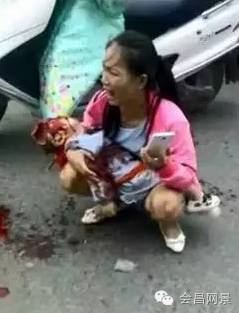 【会昌警示】水东一妈妈骑车带孩子掉下来被车压破脑袋当场离世