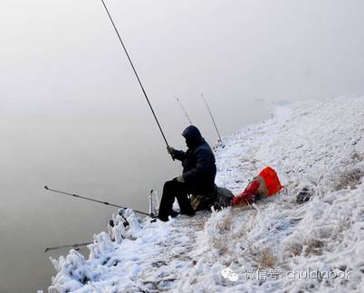 简析冬季下雪天钓鱼的技巧！