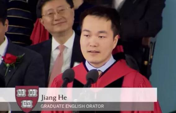 中国学子第一次在哈佛做毕业演讲，赢得了三万人的掌声！