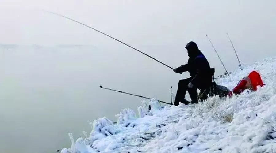 冬季钓鱼技巧 之六个不钓