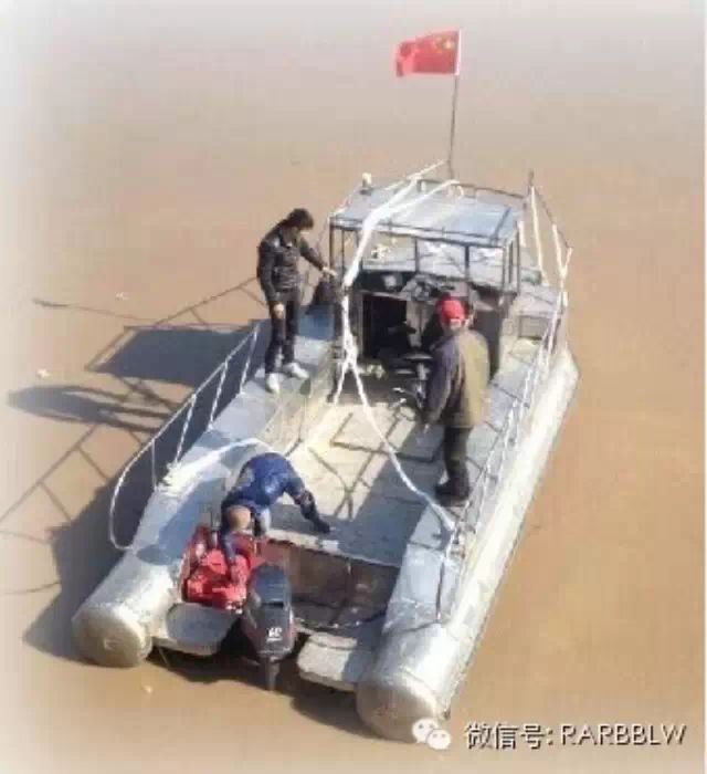 陶山农民花了一个多月造出一艘船