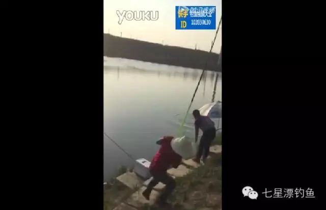 【钓鱼视频】牛人用好竿快速钓起一条大鲟鱼（7）