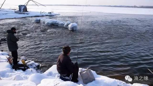冬季钓鱼的四大技巧