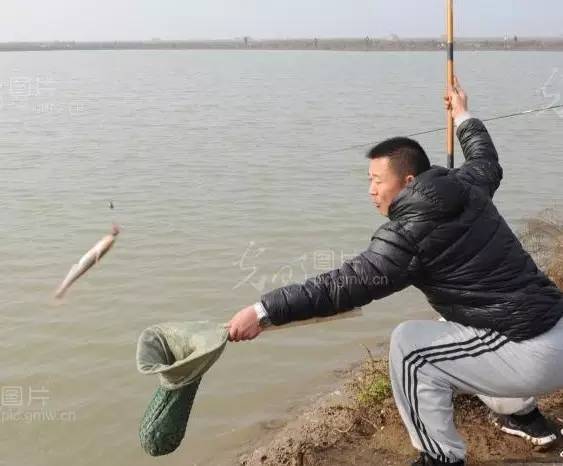 在汉中，这种钓鱼玩法你肯定没见过！