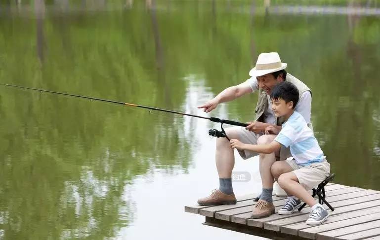 夏季钓鱼用饵技巧之清淡、香甜、雾化好