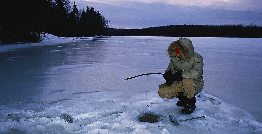 喵言喵语冬季钓鱼要注意身体防止腰腿疼痛