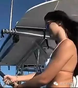 国外美女钓鱼视频