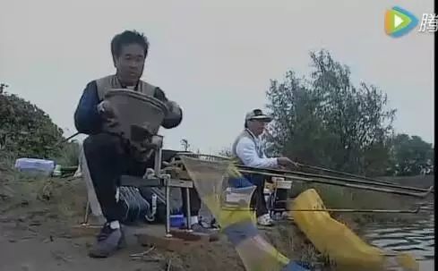 野外钓鱼视频 钓鲤鱼的方法