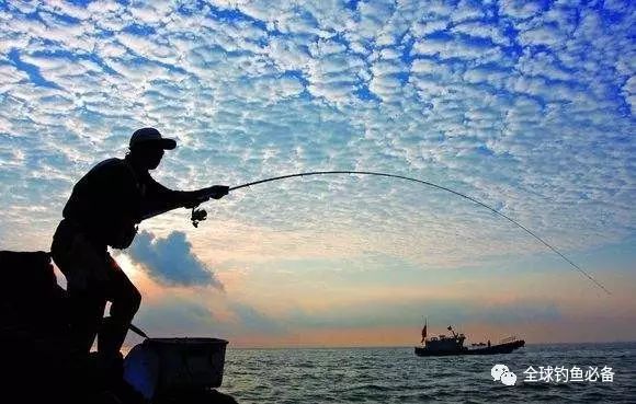 早春如何用手竿钓黑鱼，根据黑鱼习性来钓