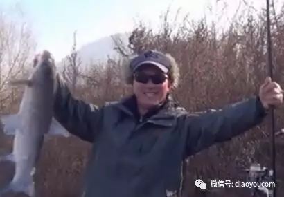 【视频】冬季野塘筏竿钓大青鱼