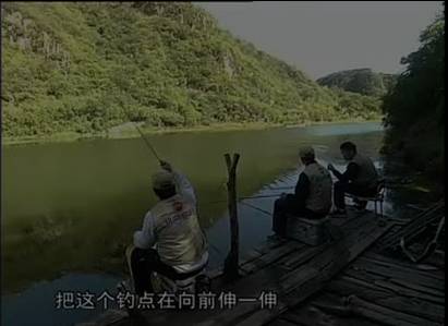 【视频教学】野外钓鱼视频 钓鲤鱼的方法
